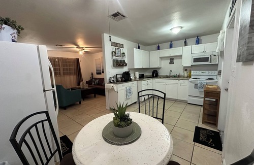 Florida South Atlantic Coast Cabaña | Beautiful sunset Lakeview cottage