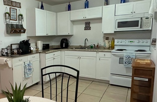 Florida South Atlantic Coast Cabaña | Beautiful sunset Lakeview cottage