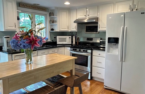 Mashpee Condominio | Beautiful sunset on John’s Pond