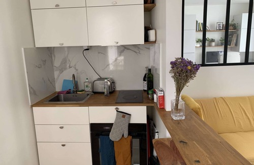 19th Arrondissement Apartamento | Beautiful T2 near a park