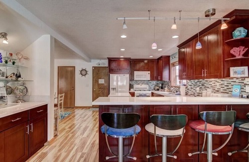 Tahoe Keys Casa | Beautiful Tahoe Home - Waterfront Location