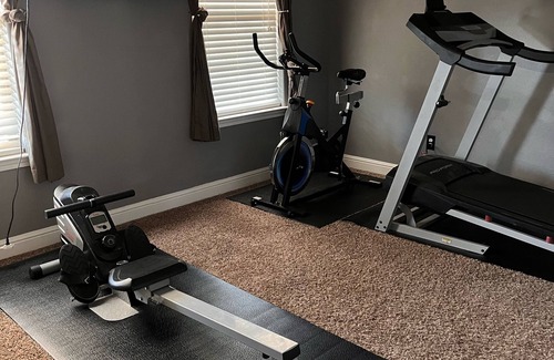 Midland Casa | Beautiful three bedroom home with a gym and huge TV’s! Pet and smoke free home!