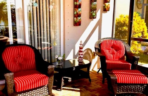 Venice Casa | Beautiful, three bedroom, fully furnished home, pool, spa overlooking lake!