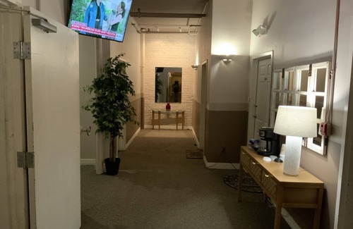 Old Market Apartamento | Beautiful Timeless Residence Located in the Prime Heart of Omaha’s Old Market!
