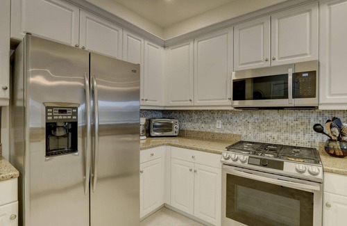 Fort Myers Casa | Beautiful Townhome in Amenities Rich Verandah of Fort Myers!