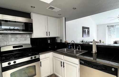 Rio Rancho Casa | Beautiful Townhome in Prime Location in Rio Rancho