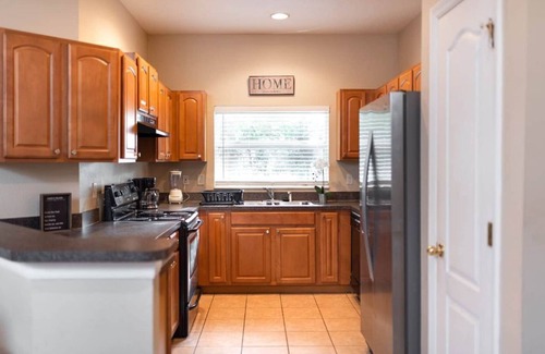 Tampa Casa | Beautiful Townhome Near Hard Rock Casino!