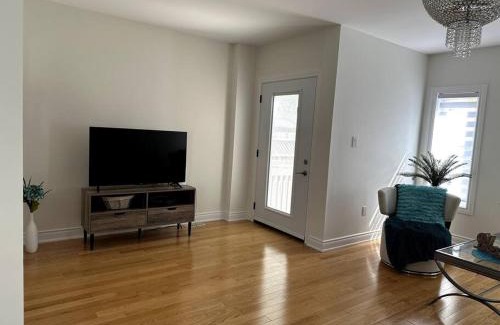 Vaughan Casa | Beautiful townhouse.