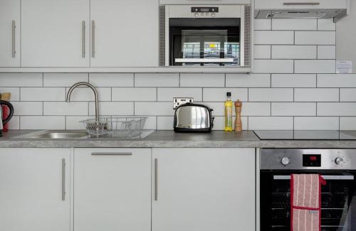 Montpellier Casa | Beautiful Townhouse Close to Montpellier, Sleeps 6