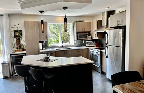 Brossard Casa | Beautiful Townhouse F1 GRAND PRIX WEEKEND ONLY in MONTREAL