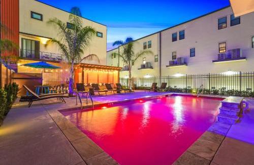 Mid-City Casa | Beautiful Townhouse in a Gated Community