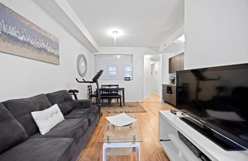 Downsview Apartamento | Beautiful Townhouse Near Yorkdale Mall, Wilson Subway