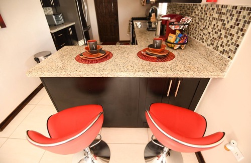 Portmore Casa | Beautiful Tropical Home