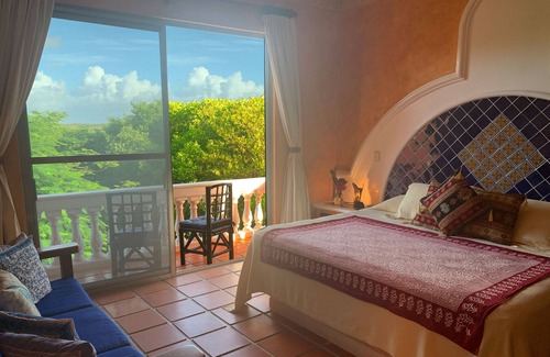 Ek Balam Village Casa | Hermosa villa de Tulum; Incluye personal / chef, piscina, privacidad y vistas impresionantes.