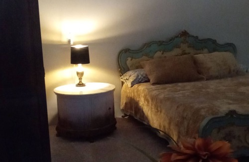 East Lake Apartamento | beautiful two acre estate on north end of lake tarpon, downtown tarpon springs.