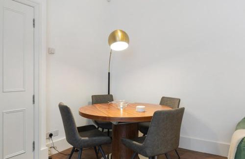 Madinat Zayed Apartamento | Beautiful two bed in Central London - Kensington