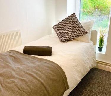 Margam Casa | Beautiful Two Bedroom Cottage