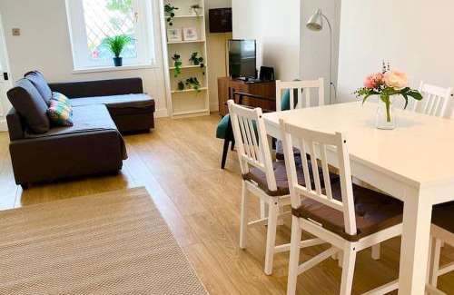 Margam Casa | Beautiful Two Bedroom Cottage