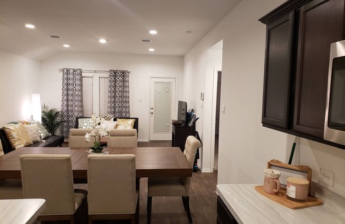 Spring Casa | Beautiful two bedroom home w/ patio, backyard & garage