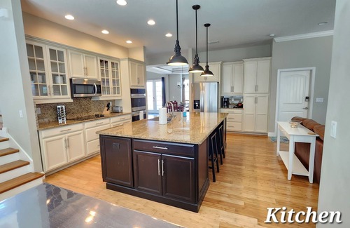Avalon by the Sea Casa | Beautiful two-story single family beach home with a private pool and ocean views
