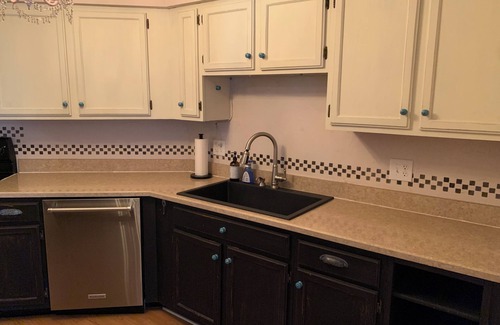 Ocala Casa | Beautiful unfurnished townhome that includes a patio with a pergola and fire pit