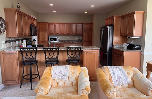 Highland Heights Casa | Beautiful updated spacious home located on the beautiful Stonewater Golf club .