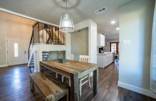 North Central Carrollton Casa | Hermosa casa actualizada cerca de Frisco, Plano, Dallas y más