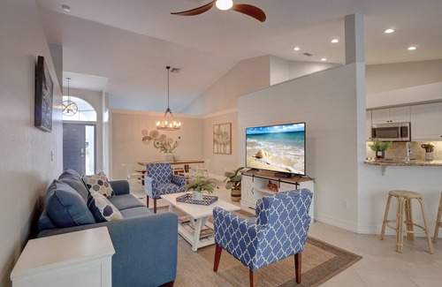 Naples Casa | Beautiful Updated Home, Private Pool, Minutes from Downtown 5th Ave & Beaches!!!