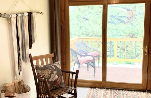 Rustic Cabina | Hermosa cabaña de madera actualizada en el río Poudre