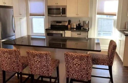 North End Apartamento | Beautiful upper 3 bedroom flat in historic Halifax
