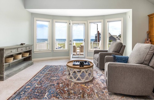 Hampton Casa | Beautiful Upscale Oceanside Home on Plaice Cove