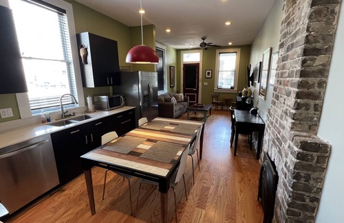 West Riverside Casa | Hermosos pasos planos de Uptown de Magazine Street