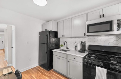 Lutherville Timonium Casa | * Beautiful Oasis w/ No Detail Spared *