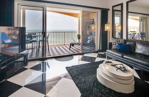 North Redington Beach Condominio | Beautiful sunset views over the Gulf -Tides Beach Club, N Redington Beach, FL