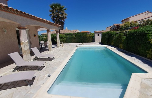 Laroque-des-Alberes Casa | Hermosa villa con piscina, cerca de las tiendas de Laroque des Albères!