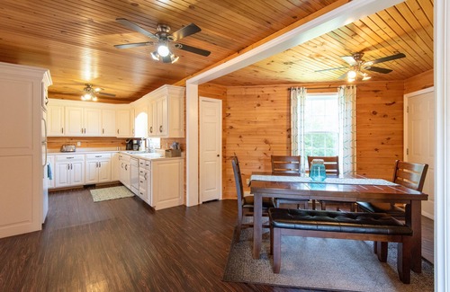 Grand Tracadie Casa | Hermosa casa de vacaciones cerca de Brackley Beach con 37 pies de piscina.