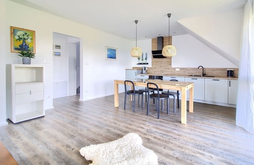 Gaski Apartamento | Beautiful vacation apartment. Top floor near the beach & quiet location to relax