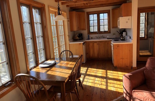 Williamsville Cabaña | Hermosa casa de vacaciones con vistas en Newfane, Vermont, cerca del monte. Nieve