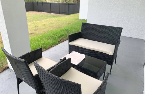 Sunshine Casa | Beautiful Vacation Home with a Private Fence