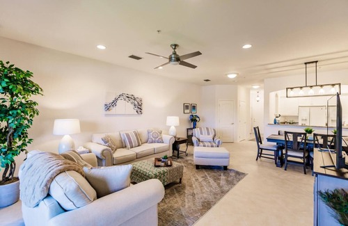 Fort Myers Casa | Beautiful Verandah Fort Meyers Florida We cannot accommodate short term notice.