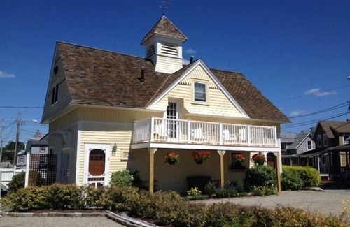 Buzzards Bay Apartamento | ESPECIAL DE MEDIA SEMANA !! Hermosa casa de transporte victoriana con playa privada- $ 1200