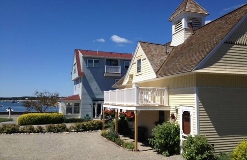 Buzzards Bay Apartamento | ESPECIAL DE MEDIA SEMANA !! Hermosa casa de transporte victoriana con playa privada- $ 1200