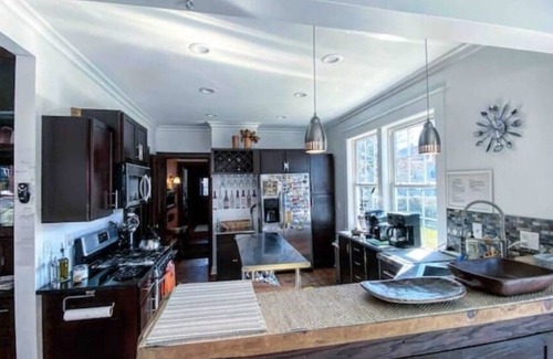 Buffalo Casa | Beautiful Victorian House
