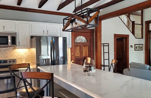 Southeast Pensacola Casa | Beautiful Victorian-style home - 15 min from beach