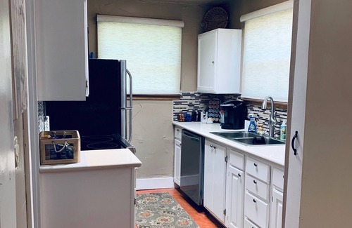 Kerrville Casa | Piscina, bañera de hidromasaje, vista ESPECIAL, alquiler por 1 precio completo en la habitación y obtenga el segundo dormitorio por $ 50. 00!