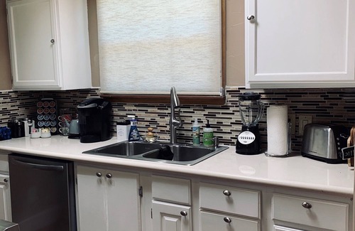 Kerrville Casa | Piscina, bañera de hidromasaje, vista ESPECIAL, alquiler por 1 precio completo en la habitación y obtenga el segundo dormitorio por $ 50. 00!