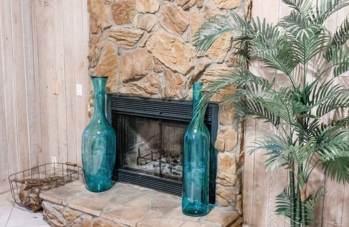 Cedar Lane Casa | Beautiful views and lots of fun activities!