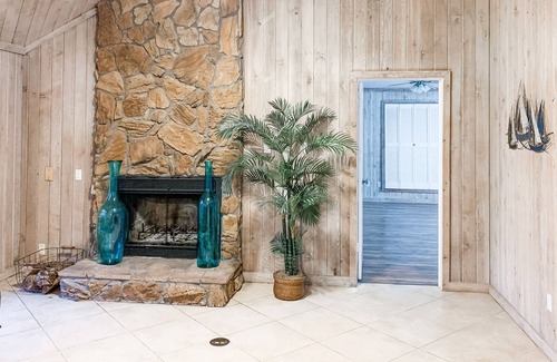 Cedar Lane Casa | Beautiful views and lots of fun activities!