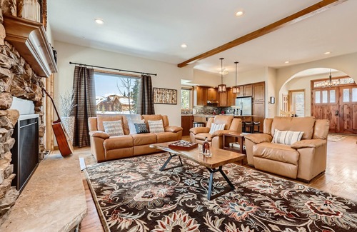 Warrior's Mark West Casa | Beautiful Views! Location. Hot Tub!