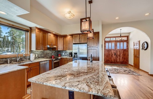 Warrior's Mark West Casa | Beautiful Views! Location. Hot Tub!